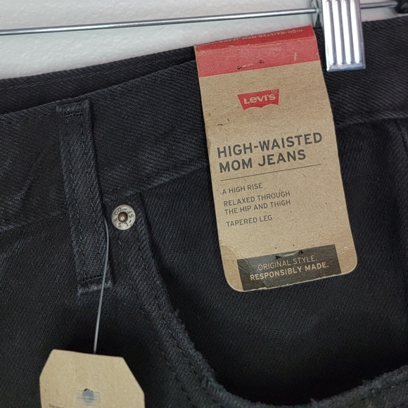 Levi's High Waisted Mom Jeans Women Long Pants Black Rips Denim Size  31 x 27 - Picture 4 of 12